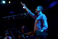 body language bowery 21 200x135 BODY LANGUAGE AND AVAN LAVA MADE BOWERY BALLROOM DANCE [PHOTOS]