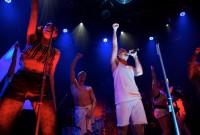 avan lava bowery 7 200x135 BODY LANGUAGE AND AVAN LAVA MADE BOWERY BALLROOM DANCE [PHOTOS]