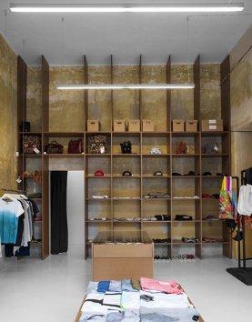 Geszeft by Joanna Wołoszyn and Daria Barnaś