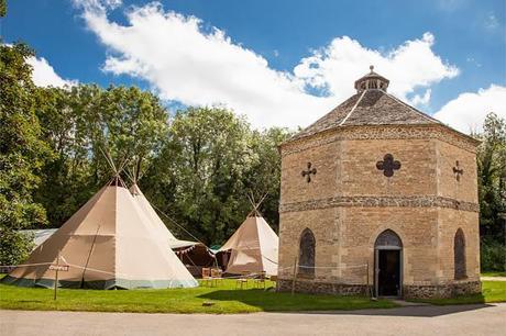 Oxfordshire tipi wedding images by Barrie Downie (7)
