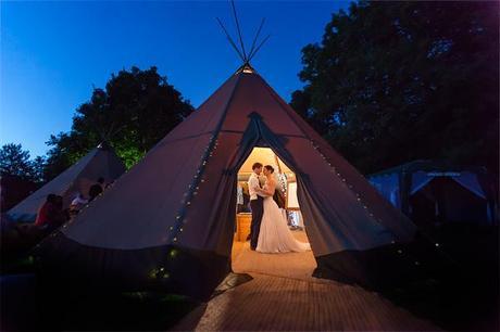 Oxfordshire tipi wedding images by Barrie Downie (8)