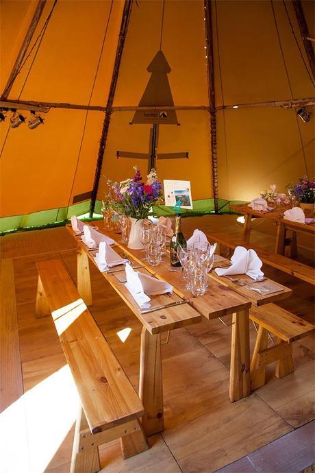 Oxfordshire tipi wedding images by Barrie Downie (19)
