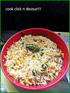 Carrot capsicum rice (No spice powders) and tomato-mint raita