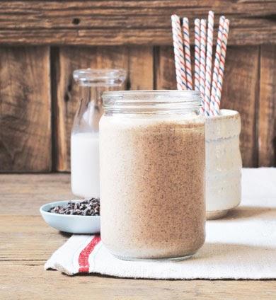 Vegan Candy Bar Smoothie!