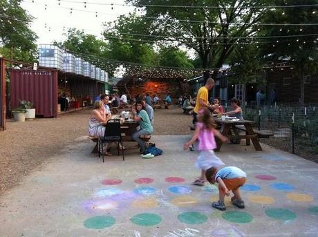 5 Family-friendly restaurants that have a full bar