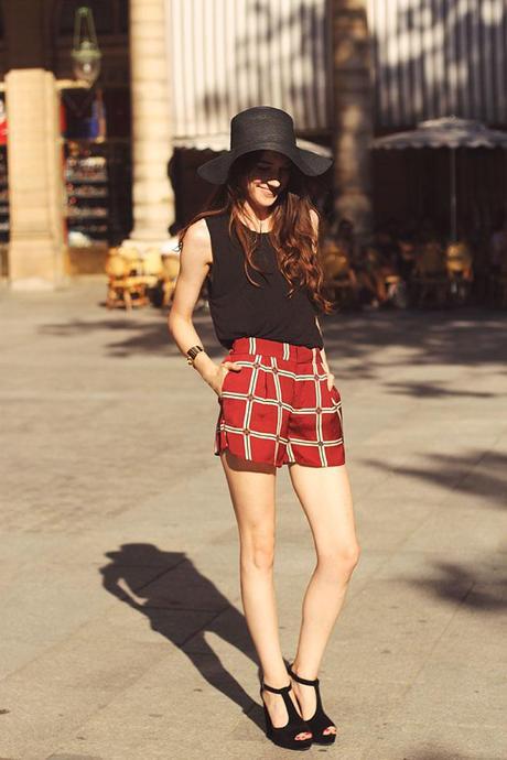 how to wear plaid shorts with a floppy hat 