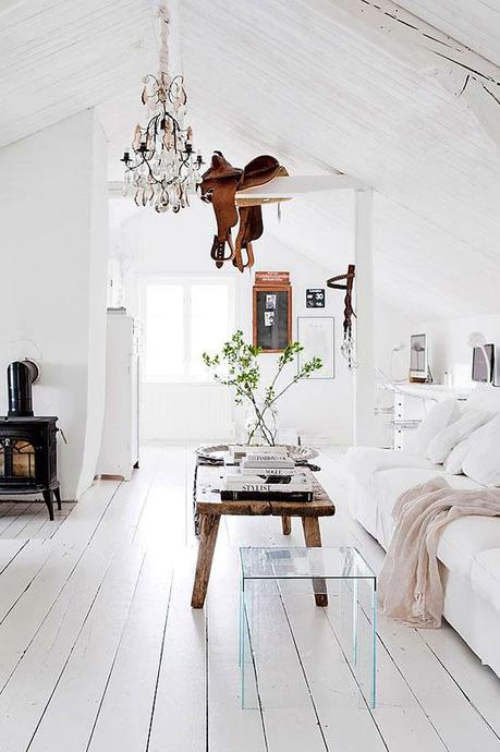 FARMHOUSE CHIC