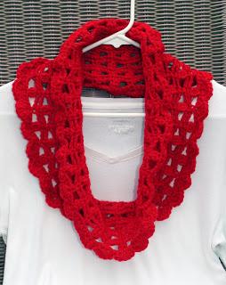 Free Crochet Pattern:  Stella Cowl Scarf