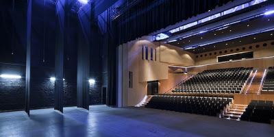 build | theater in spain
