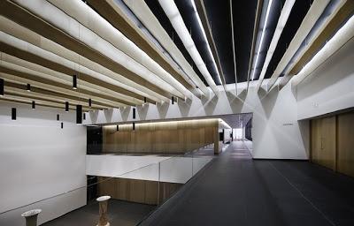 build | theater in spain