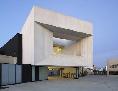 build | theater in spain