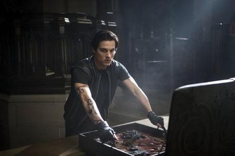 10 Gorgeous Photos from The Mortal Instruments: City of Bones