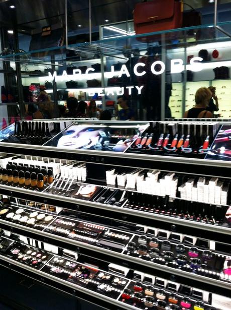 photo 4 960x1285 Marc Jacobs Beauty   Vegas Launch Party