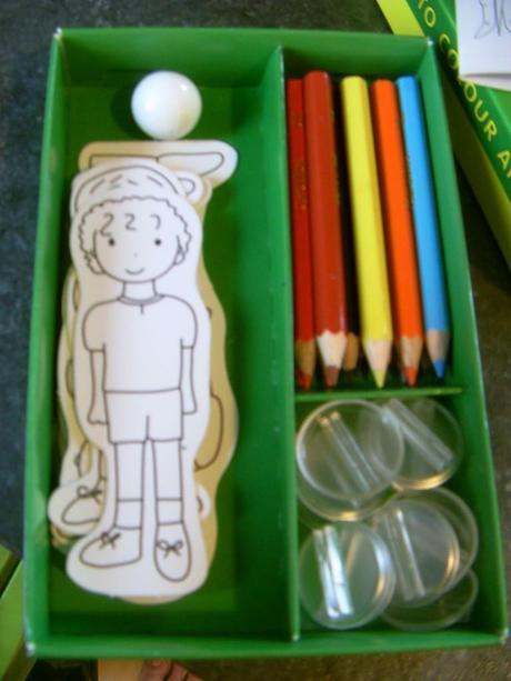 Carddies - Cardboard People to Colour and Go