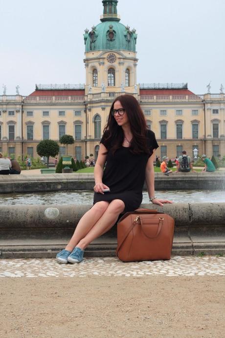 THE LITTLE BLACK DRESS AT THE CASTLE