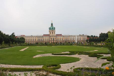 THE LITTLE BLACK DRESS AT THE CASTLE