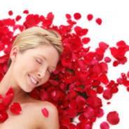 Rose Water: Products from Nature to Keep Your Hair Healthy