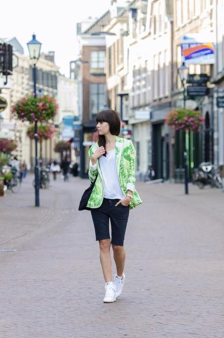 outfit acne currency dollar blazer green