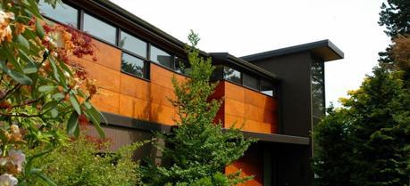 Modern house of contemporary design, glass and wood, Washington Park neighborhood, Seattle, Washington, USA. (Credit: Flickr @ Wonderlane http://www.flickr.com/photos/wonderlane/)