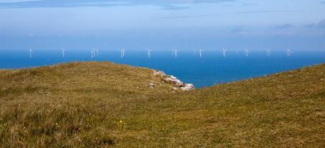 RWE npower renewables’ North Hoyle offshore wind farm viewed from the Great Orme’s Head. The project is located 4-5 miles off the North Wales coast. (Credit: Flickr @ Ingy The Wingy http://www.flickr.com/photos/ingythewingy/)