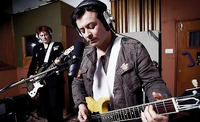 REVIEW: Manic Street Preachers – Rewind The Film (Sony Records)