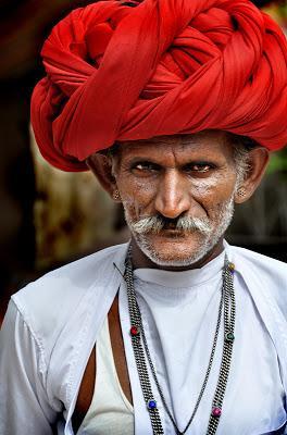 A timeless and international hat : The turban or headscarf