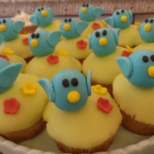 Birthday_Cupcakes_Delicious_Food02