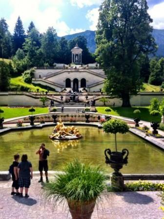 Water feature in front of Linderhof Palace