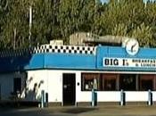 Restaurant Owner Kicks Vet, Service (Video)