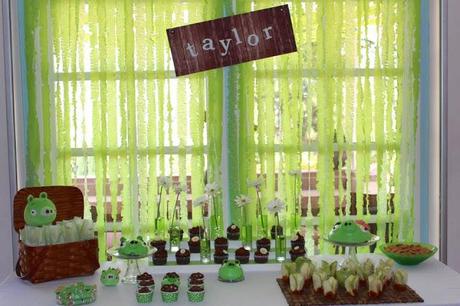 Angry Birds themed party by Sweet Pop Studio