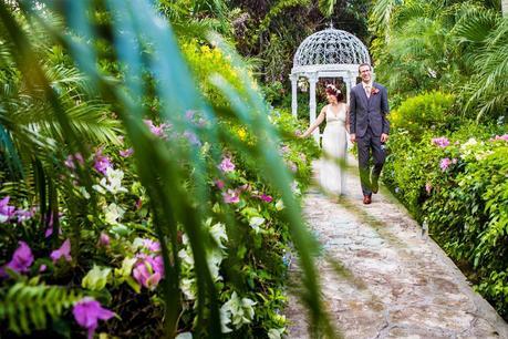 The tropical beauty of Antigua is certainly an ideal wedding destination. Destination Wedding: Antigua