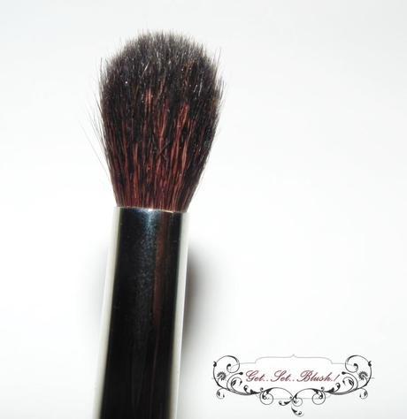 Review of the Tapered Blending Eye Shadow Make Up Brush from Buyincoins.com