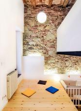 Renovation in Barcelona by Carles Enrich