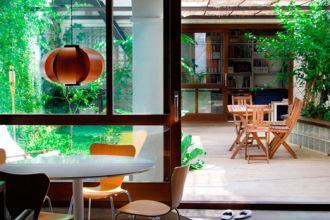 Renovation in Barcelona by Carles Enrich