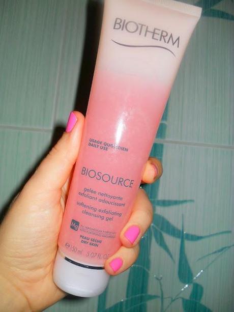 BIOTHERM GOODNESS: BIOSOURCE SOFTENING EXFOLIATING CLEANSING GEL REVIEW