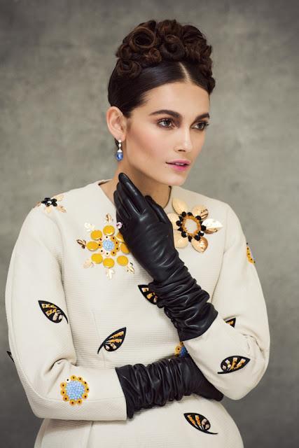 Editorial: Spanish Rose