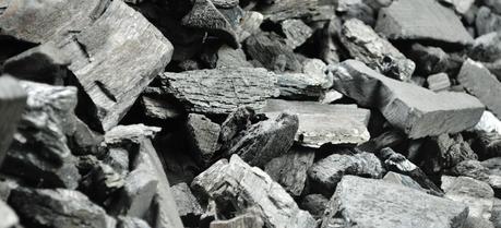 Powder from inexpensive, high-grade charcoal can be used to make hydrogen gas, a development that could help pave the way toward the touted “hydrogen economy.” (Credit: Flickr @ Gregory Moine http://www.flickr.com/photos/gregory-moine/)