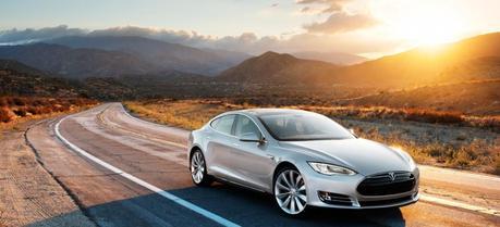 2013 Tesla Model S. (Credit: Tesla Motors)