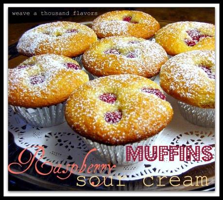 Raspberry sourcream muffins-1