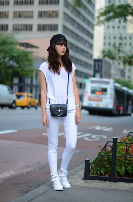 sporty nineties inspired outfit all white