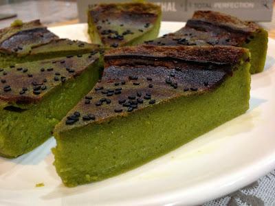 Kuih Bakar Pandan - Baked Pandan Custard Pudding