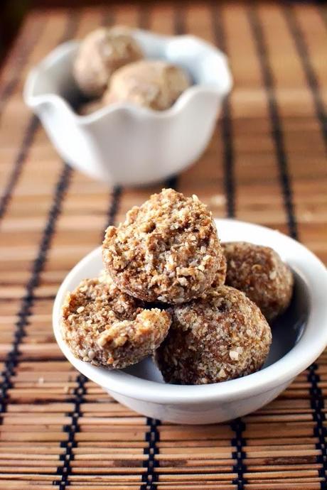 Chimmiri Undalu (Sesame-Jaggery Balls)