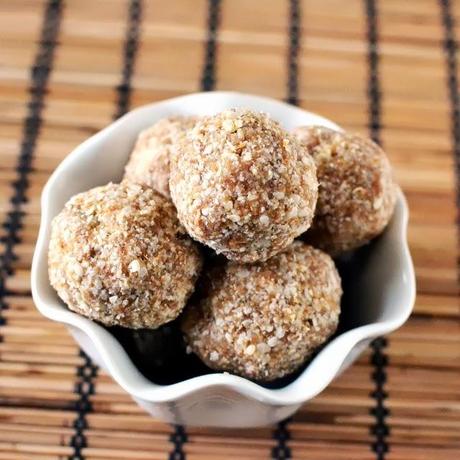 Chimmiri Undalu (Sesame-Jaggery Balls)