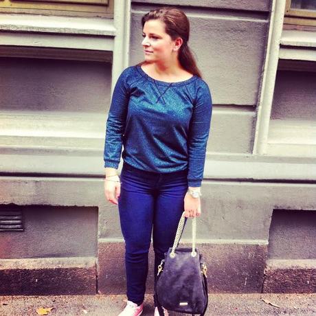 KAJA IN GREEN SPARKLES//BY MARC JACOBS