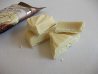 New! Galaxy Gift For You White Chocolate with a Bubbly Centre Review