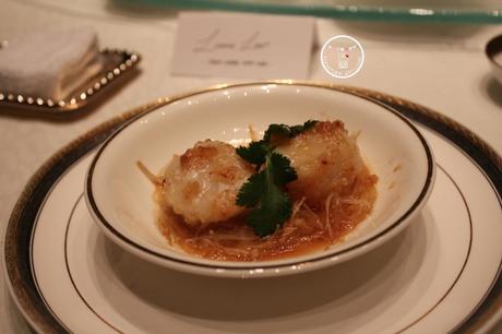 steamed scallop  and vermicelli with garlic