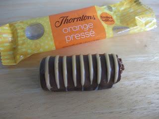 Thorntons White Chocolate Strawberry Crush and Orange Pressé Bars (Limited Edition) Review