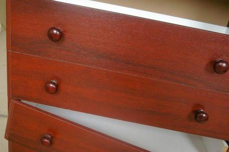 Chest of drawers makeover with the Bosch glue pen