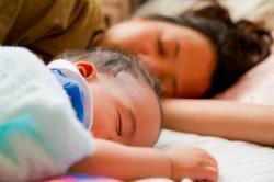 Newborn Cosleeping in Parents Bed