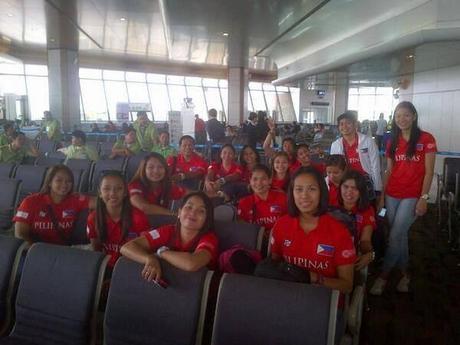 Power Pinays to Thailand at the Airport